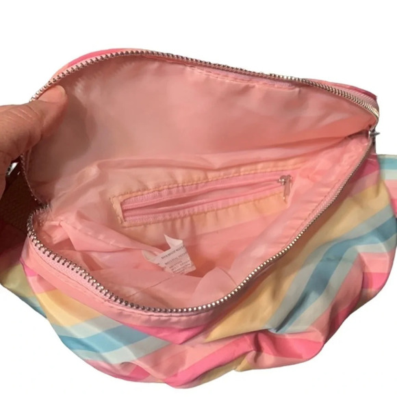 Rainbow Fanny pack - Picture 3 of 3